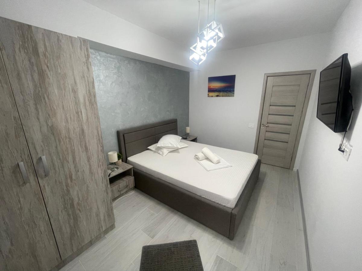 Velier Holiday Apartments Mamaia Exteriör bild