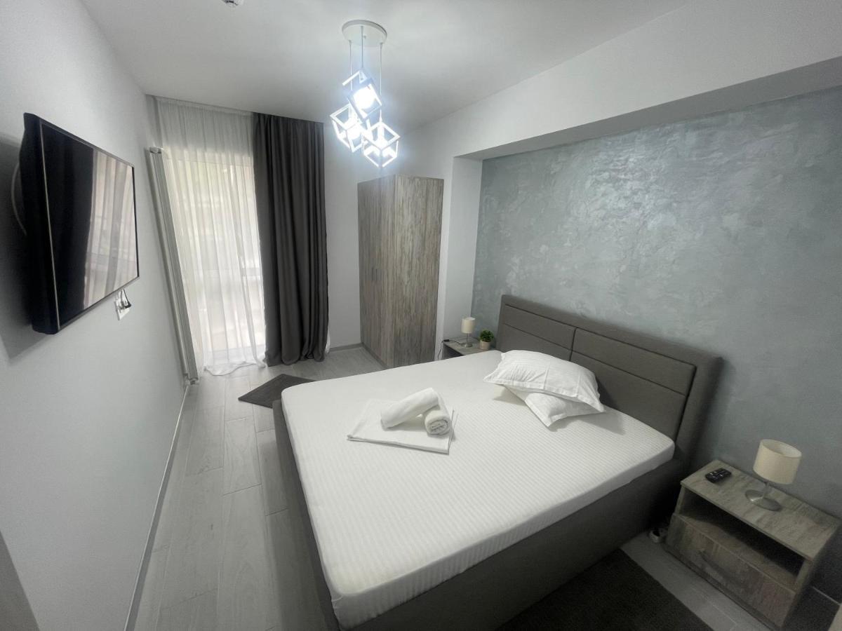 Velier Holiday Apartments Mamaia Exteriör bild